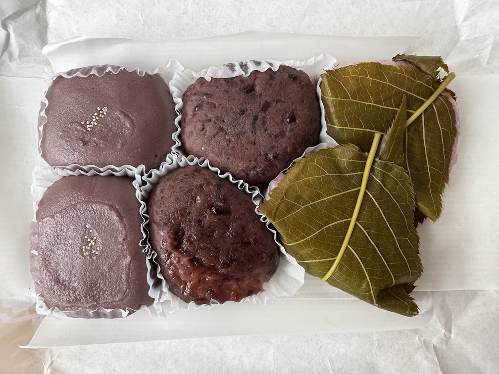 和菓子とコーヒー
